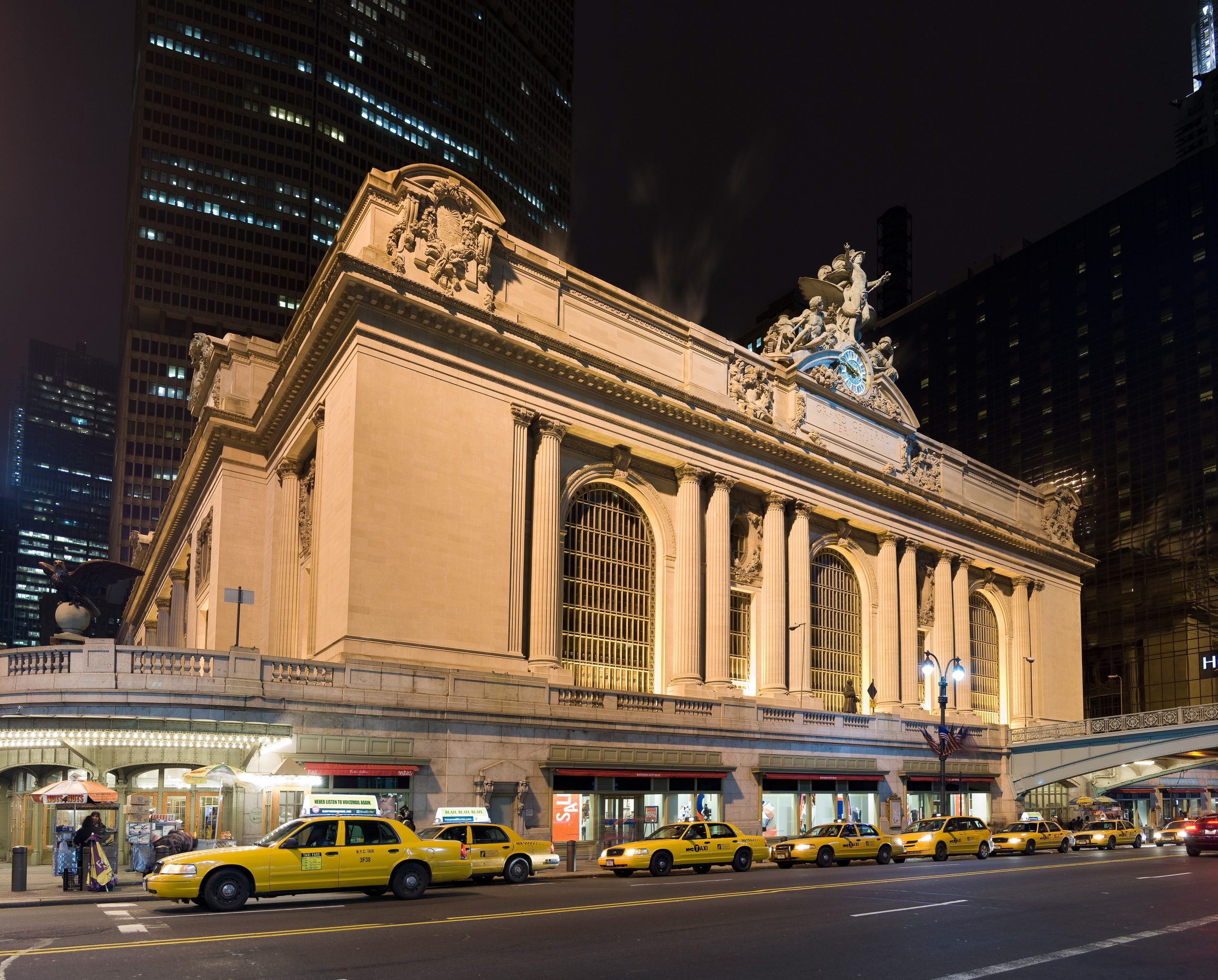 Exterior of the Grand Central Terminal building