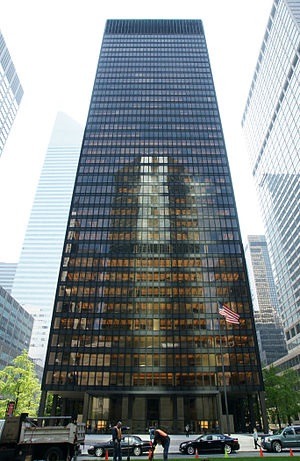 a picture of Seagram Building 