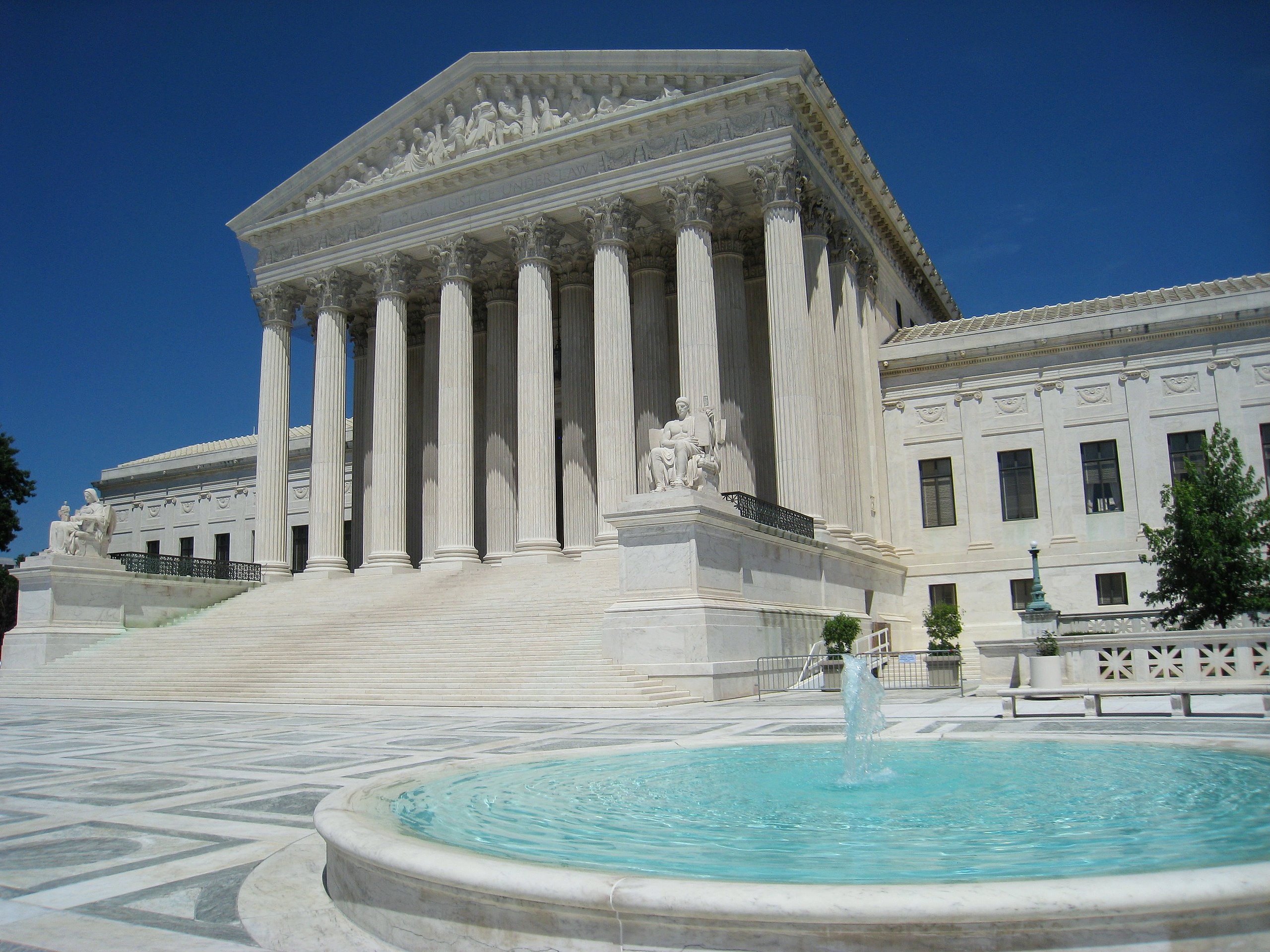 Oblique facade US Supreme Court