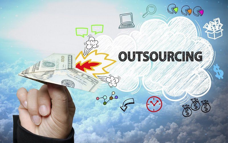 Benefits of Outsourcing Fintech Software Development
