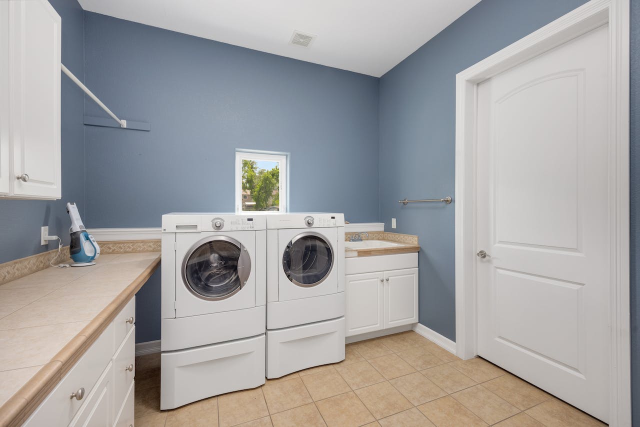 How to Make A Wonderful Laundry Room?