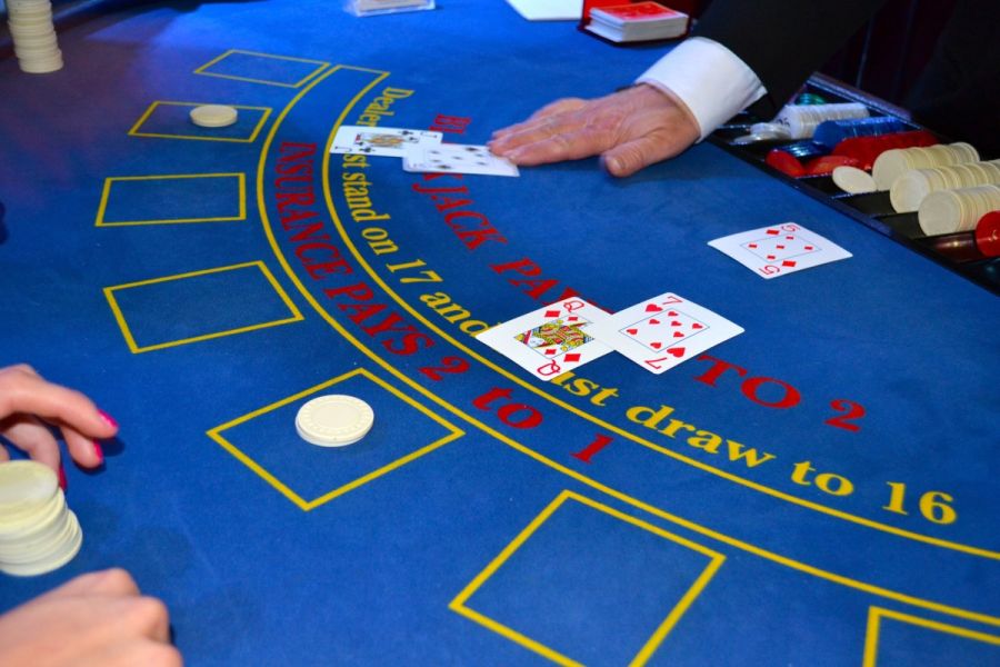 Why it is Good to Play Casino Games Online