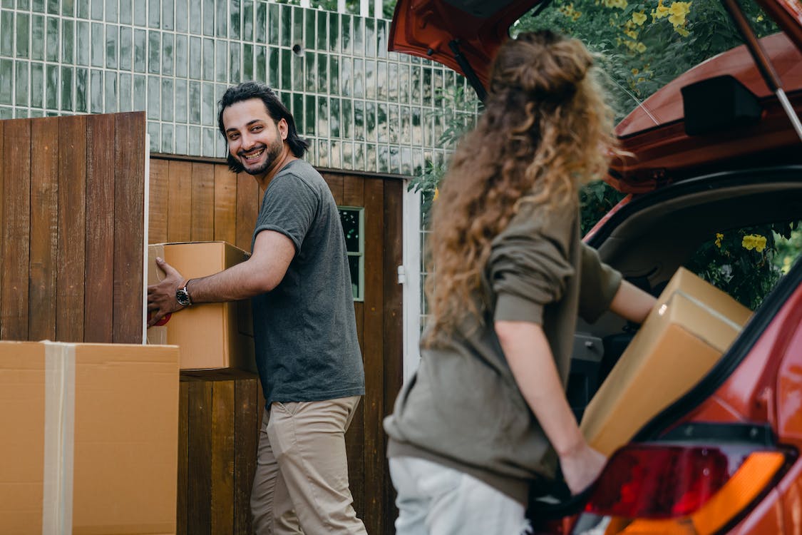 How a Moving Company Can Simplify Your Next Move