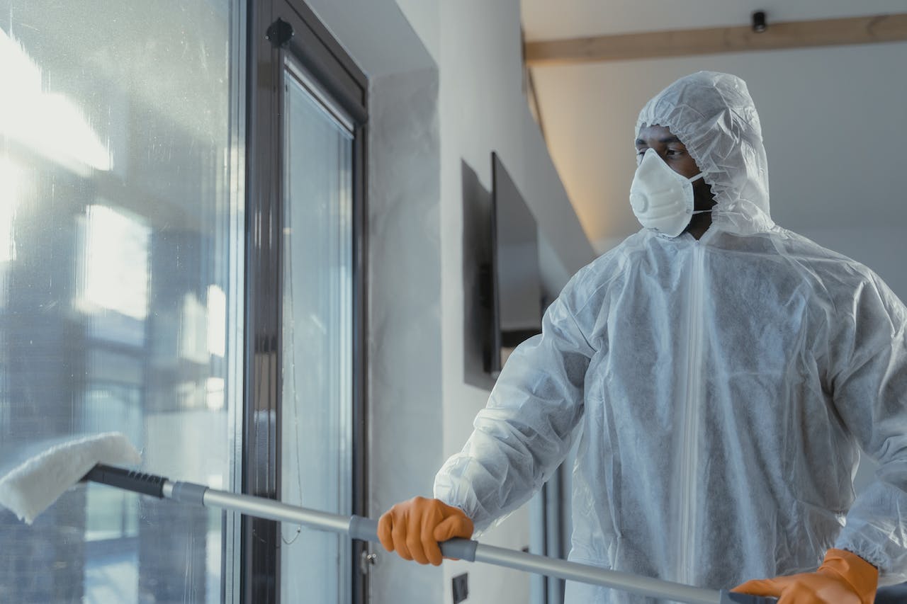 Health benefits of hiring a professional cleaning service for your property