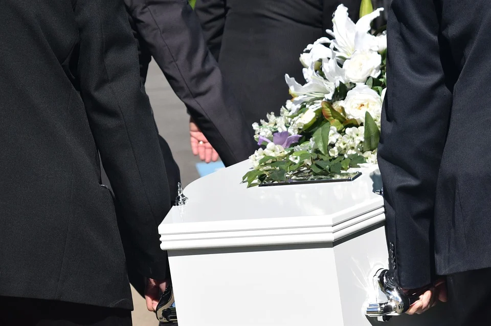 4 characteristics to look for when browsing coffins for sale for a funeral