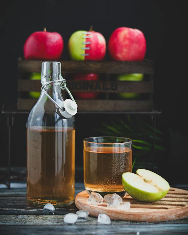 6 Reasons Why You Should Add Apple Cider Vinegar To Your Diet