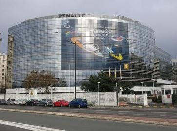 High Tech Renault Distribution Center