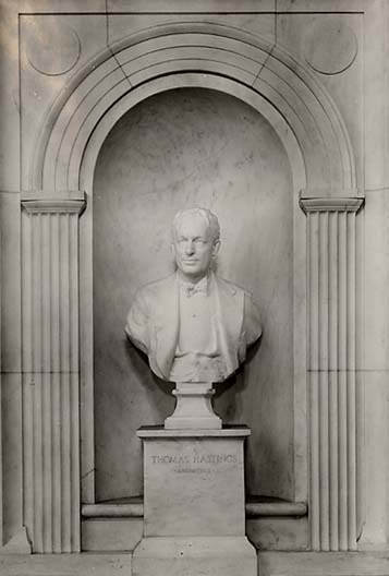 the bust of Thomas Hastings