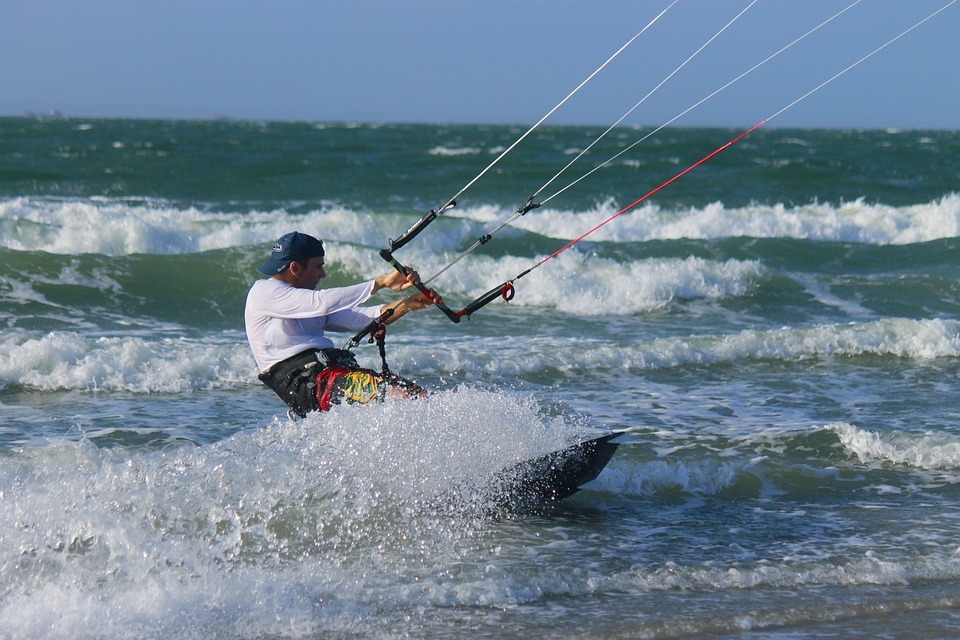 Do you need a certain number of lessons to learn kitesurfing