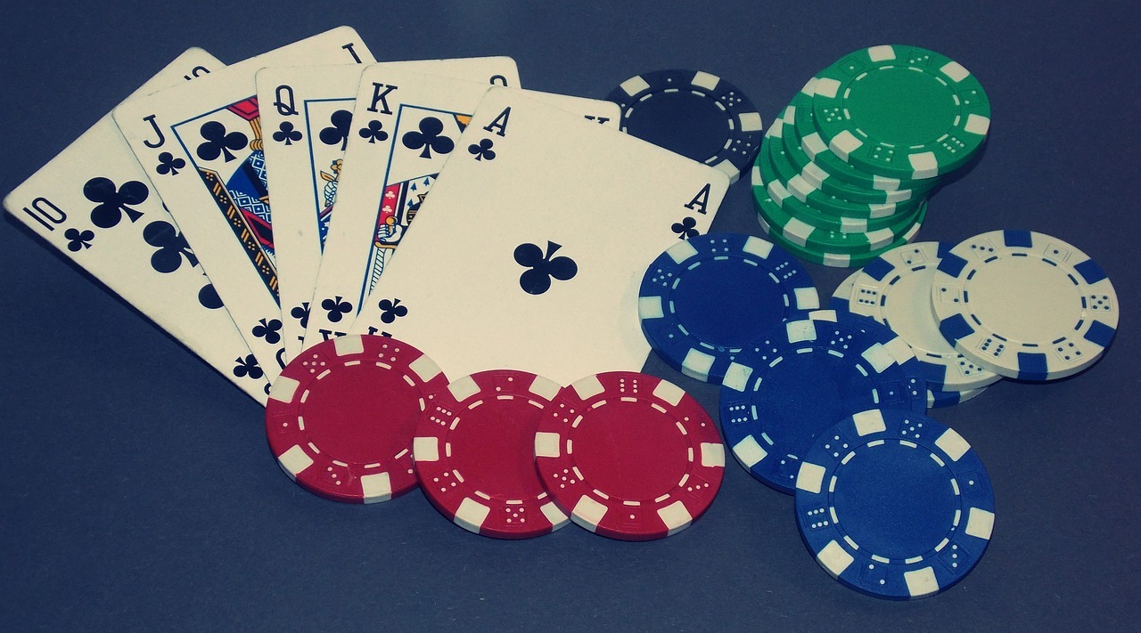5 Qualities To Look For in A Custom Poker Chip Vendor