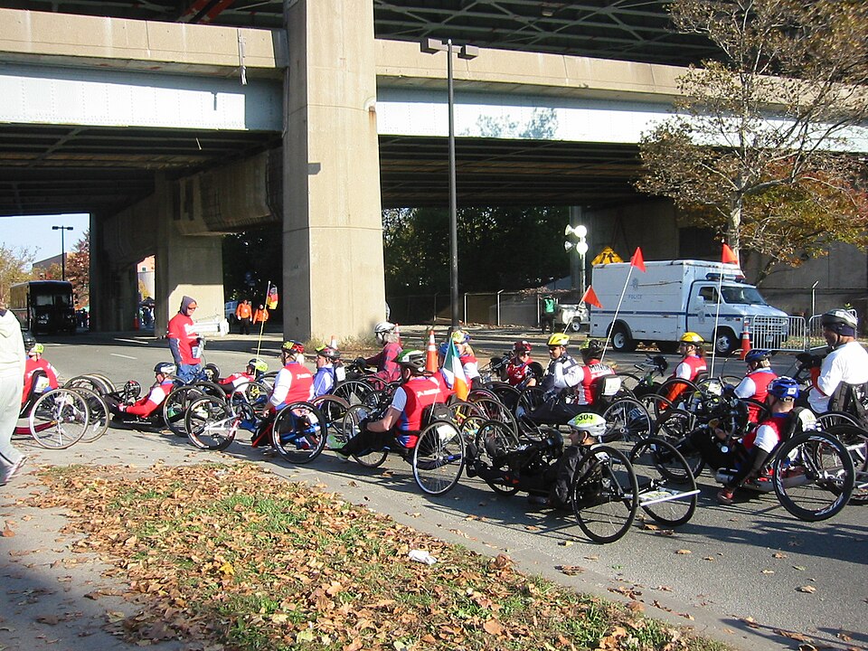 Professional wheelers heading for the starting line in 2007