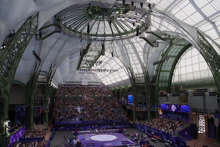 Grand Palais interior 768x512
